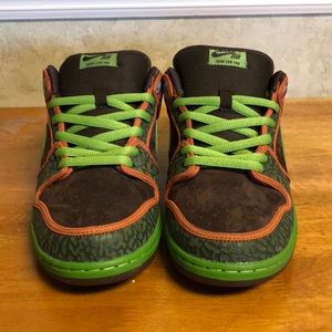 Nike SB Dunk Low - De La Soul